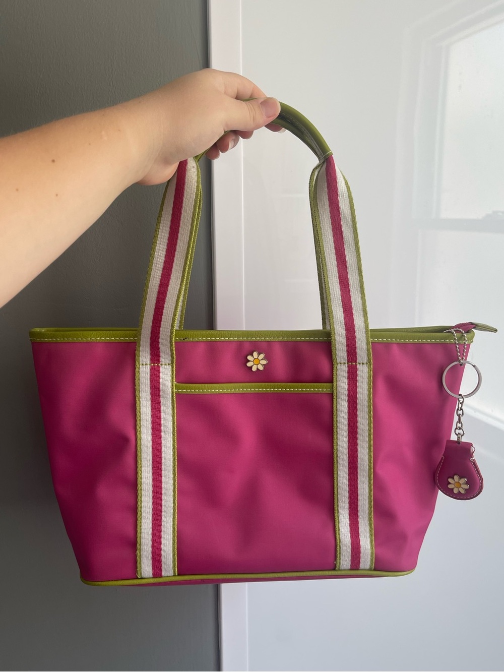 81. Y2K Sonoma shoulder bag